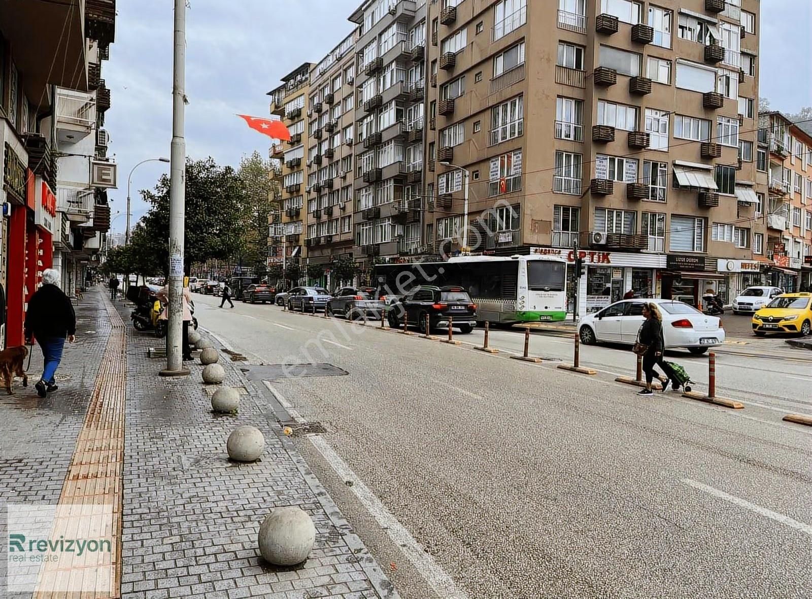 Merkezi Konumda Altıparmak Caddesinde 220 Mt2 Kiralık Dükkan - Görsel 9