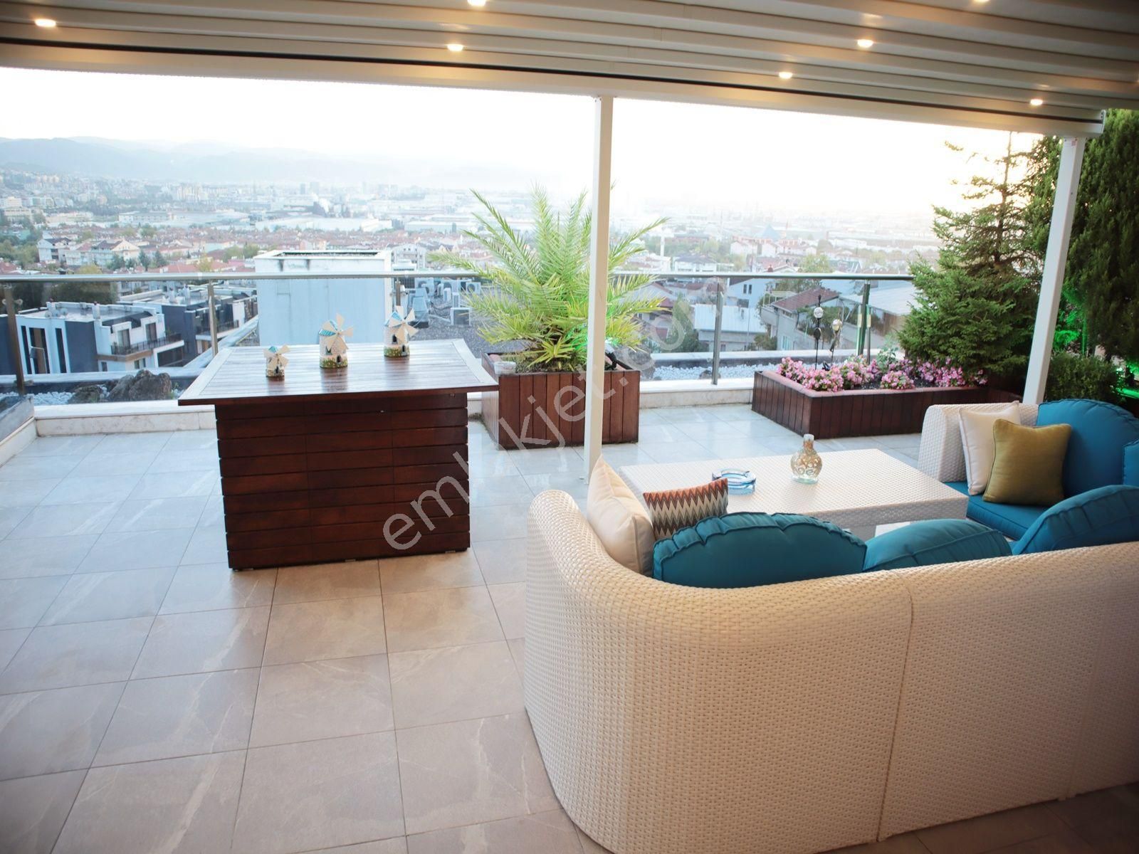 Güzelbiryer Sitesinde Şehir Manzaralı Penthouse Satılık 4+1daire - Görsel 27
