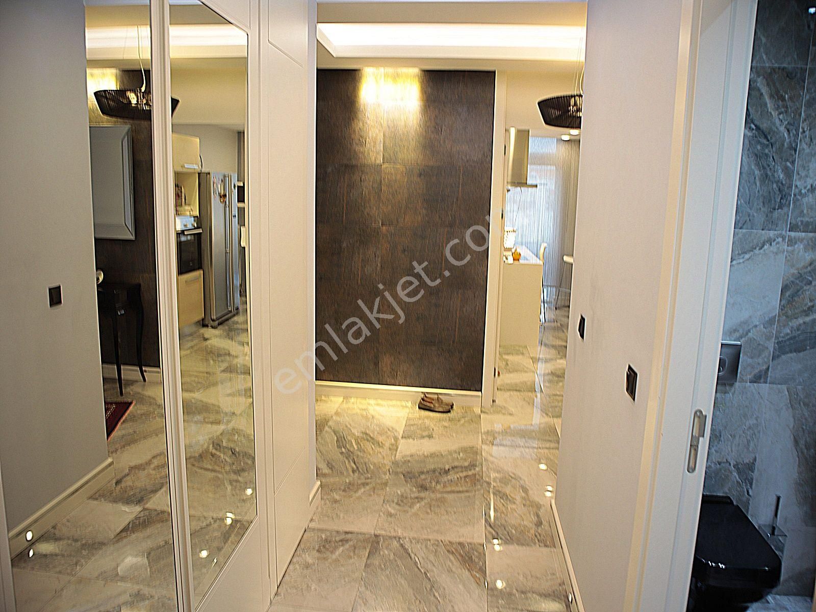 Güzelbiryer Sitesinde Şehir Manzaralı Penthouse Satılık 4+1daire - Görsel 9