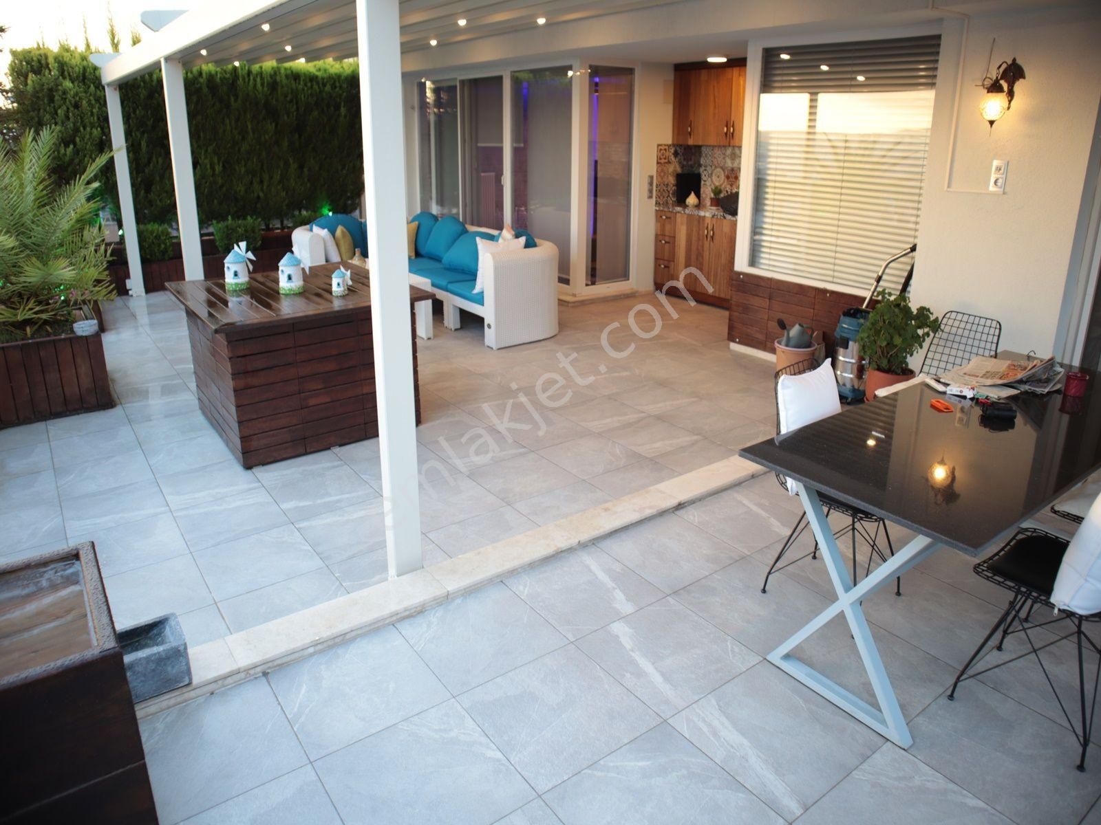 Güzelbiryer Sitesinde Şehir Manzaralı Penthouse Satılık 4+1daire - Görsel 28