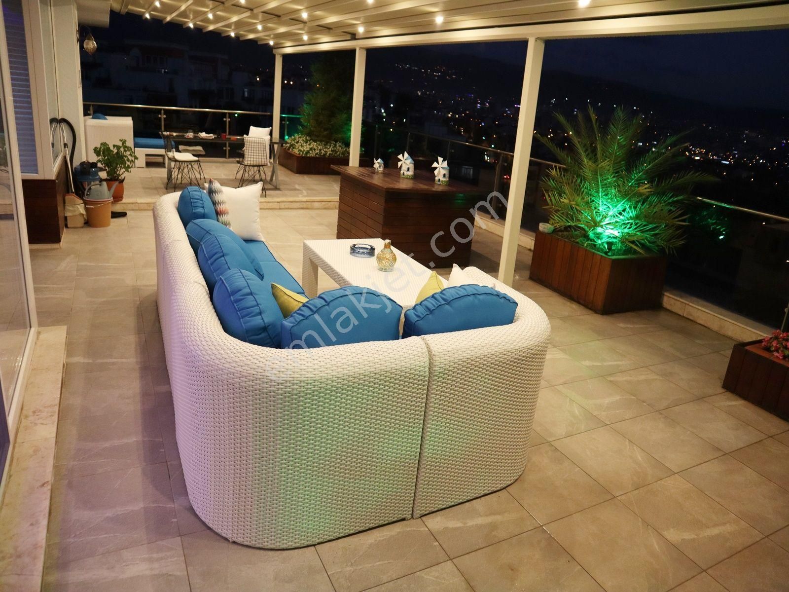 Güzelbiryer Sitesinde Şehir Manzaralı Penthouse Satılık 4+1daire - Görsel 32