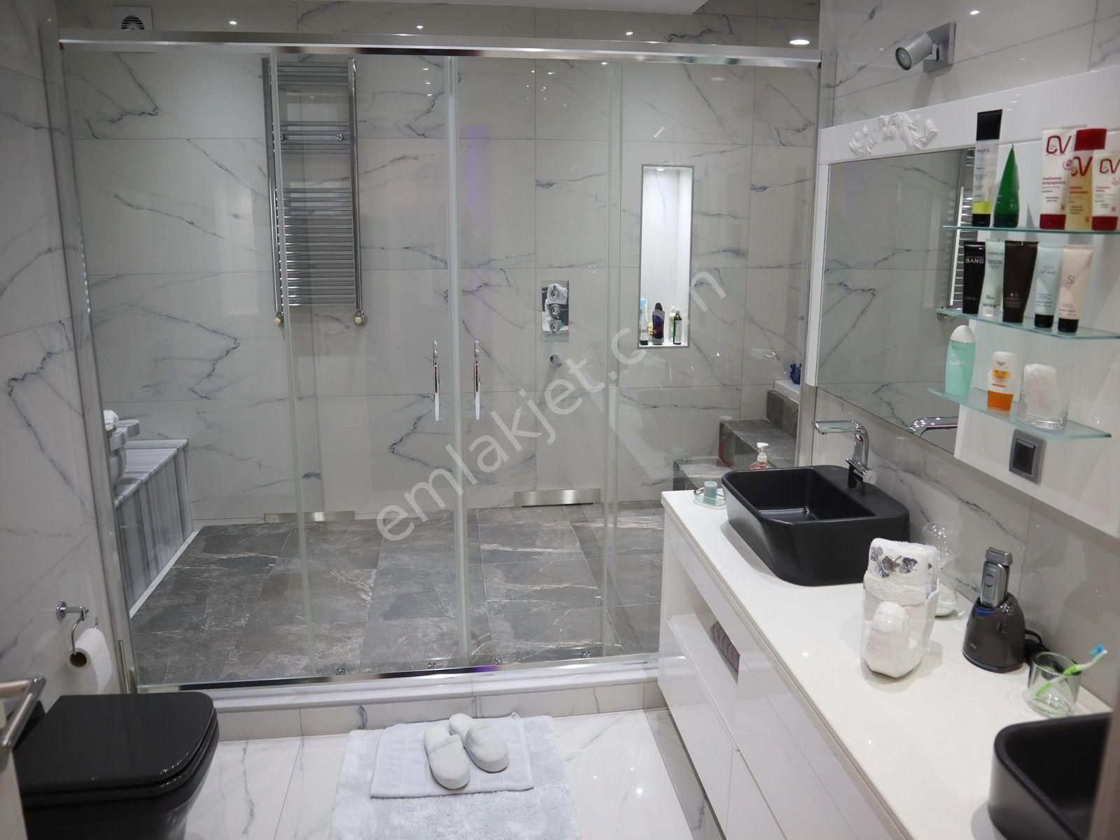 Güzelbiryer Sitesinde Şehir Manzaralı Penthouse Satılık 4+1daire - Görsel 19