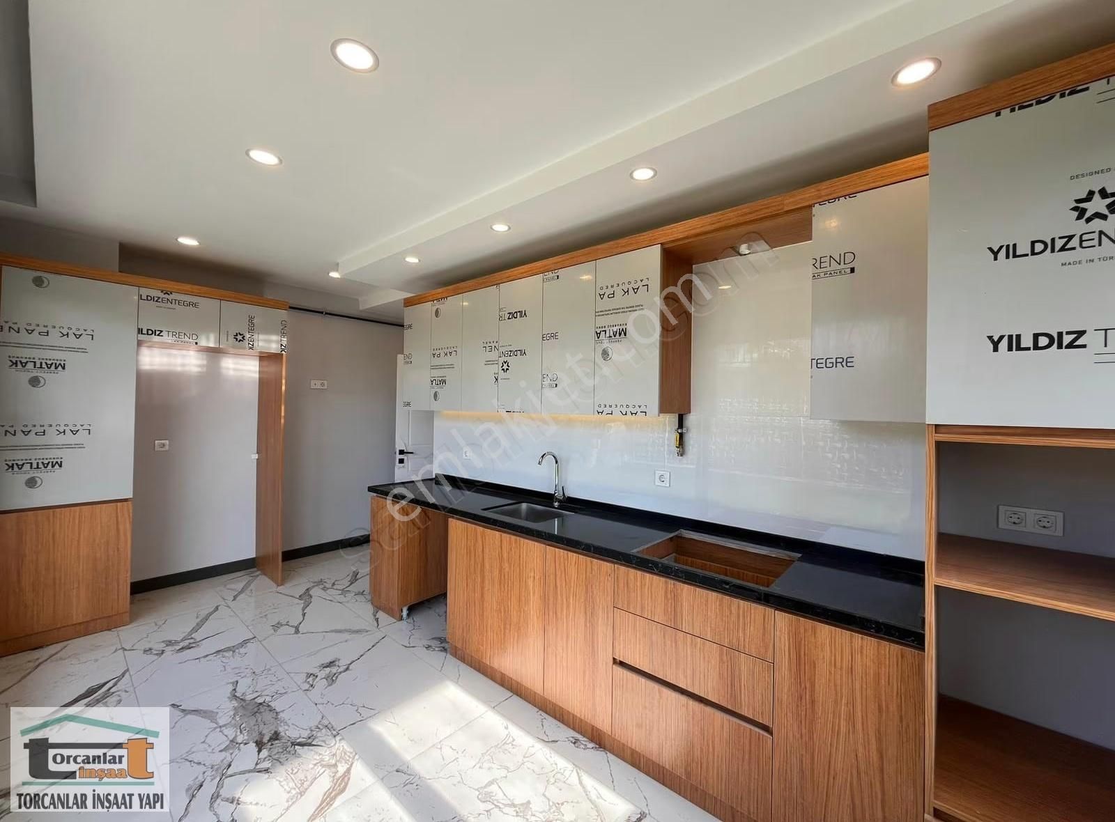 Büyükçekmece Celaliye De Satılık 3+1 Bahçe Kullanımlı Daire - Görsel 3