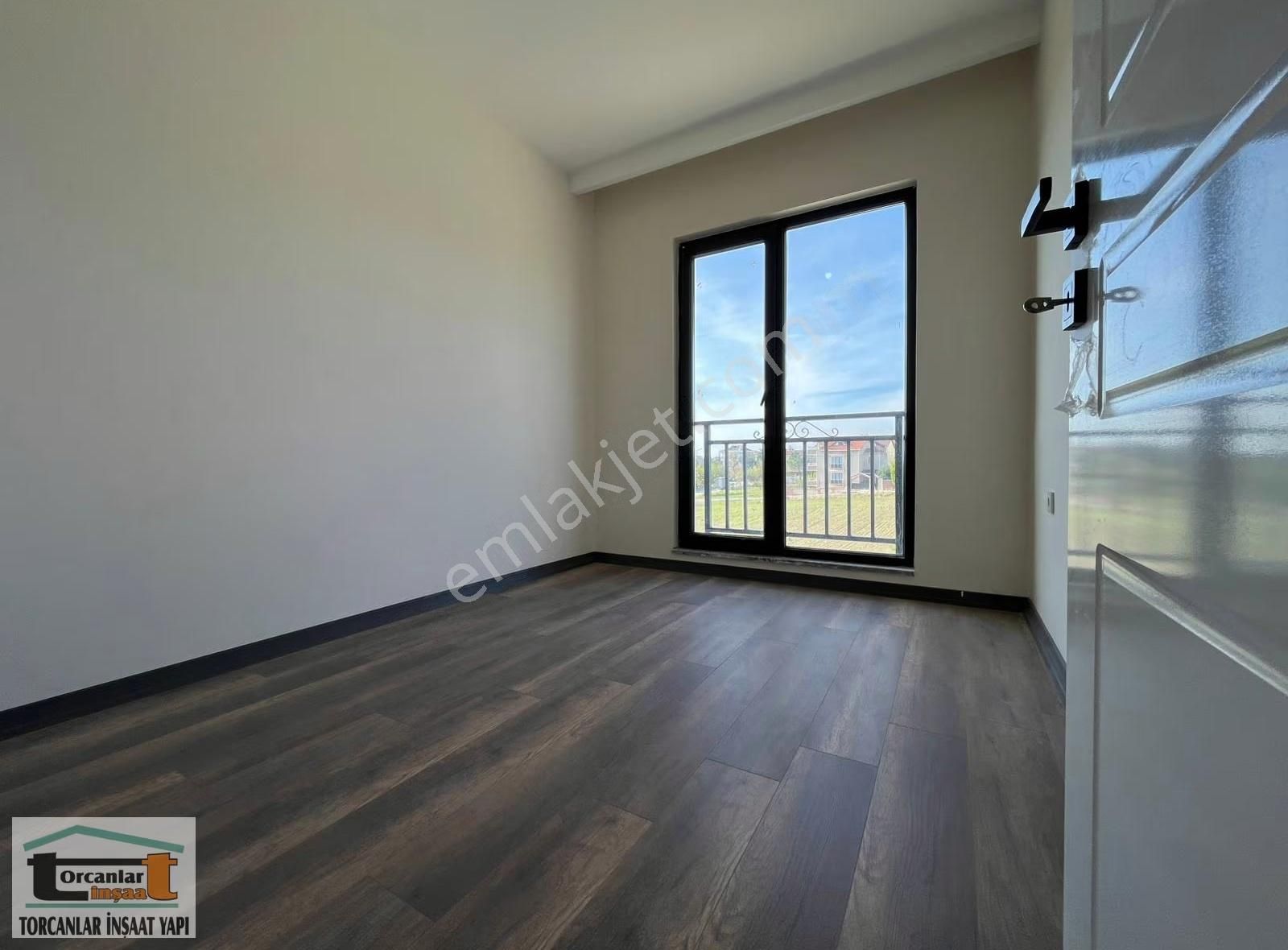 Büyükçekmece Celaliye`de Sıfır Site İçerisinde 3+1 Satılık Daire - Görsel 3