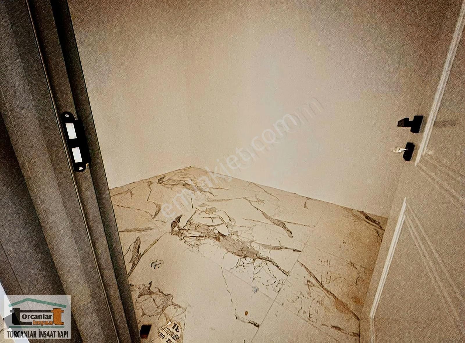 Büyükçekmece Celaliye`de 5+2 Site İçerisinde Sıfır Satılık Villa - Görsel 3