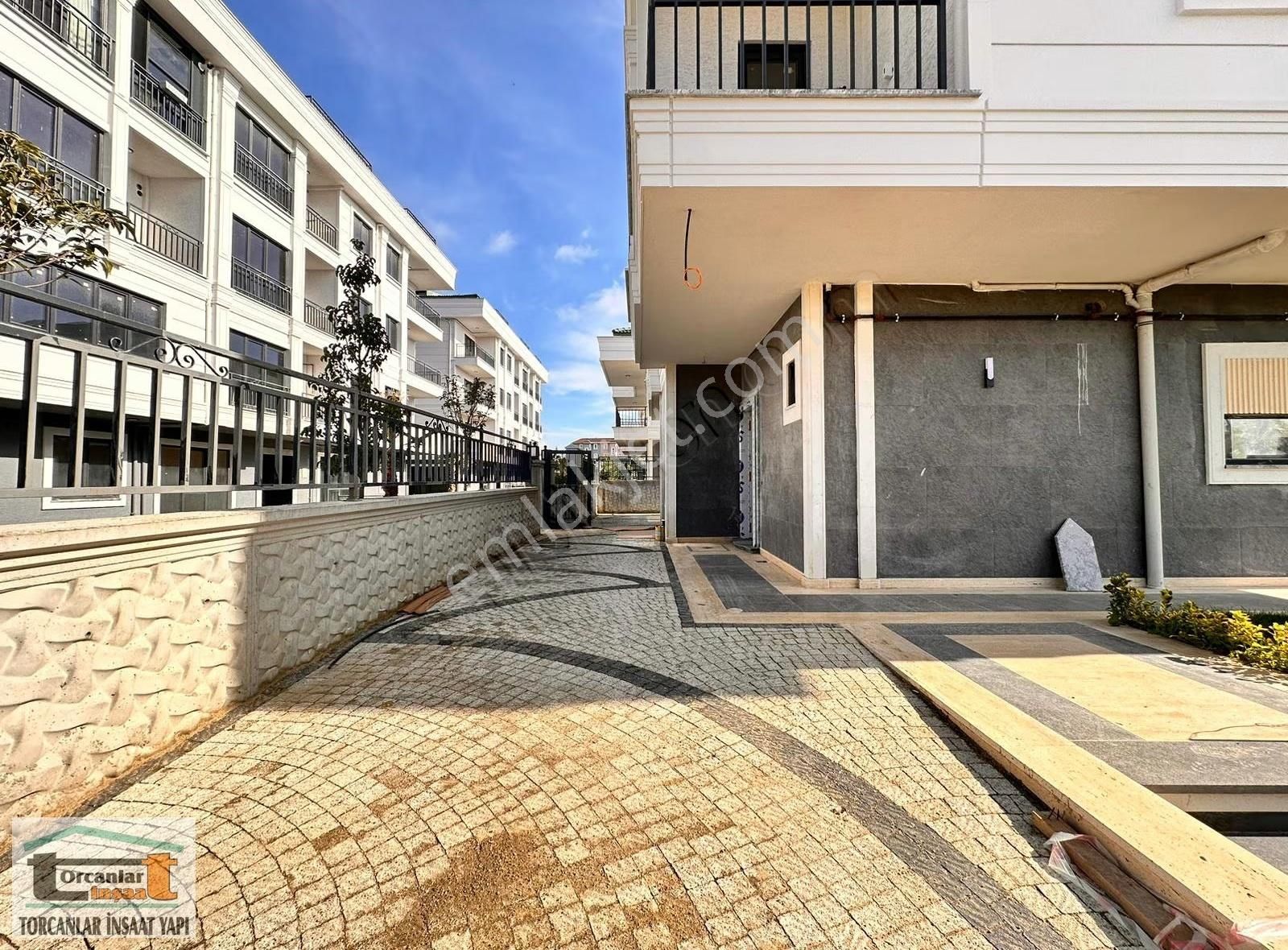 Büyükçekmece Celaliye`de 5+2 Site İçerisinde Sıfır Satılık Villa - Görsel 13