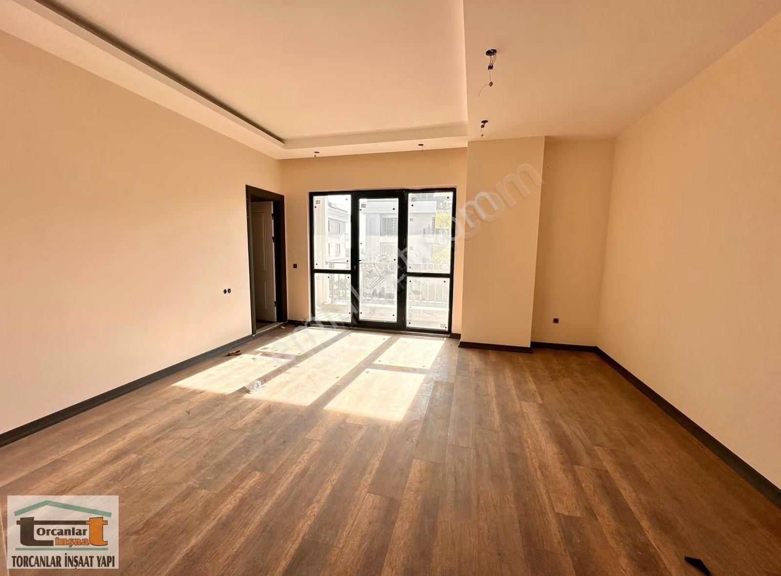 Büyükçekmece Celaliye`de 4+2 Site İçerisinde Sıfır Satılık Villa - Görsel 6