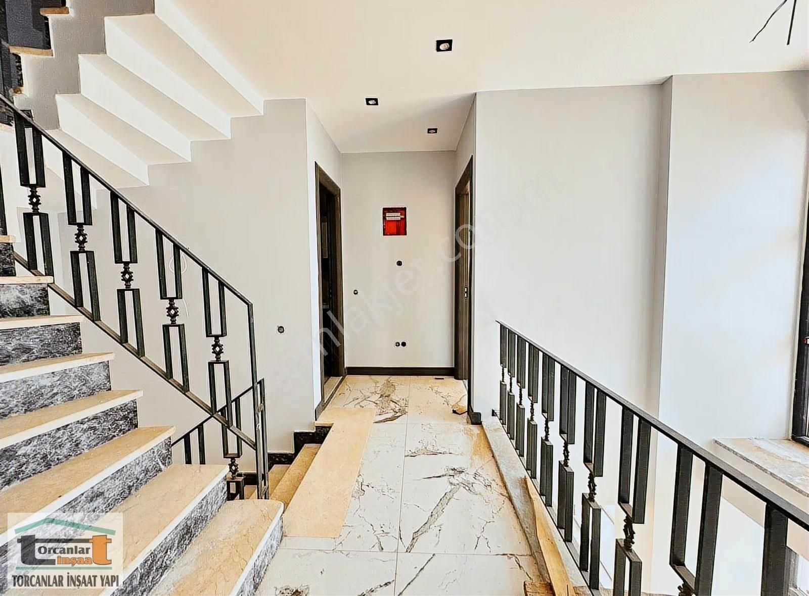 Büyükçekmece Celaliye`de 4+2 Site İçerisinde Sıfır Satılık Villa - Görsel 18