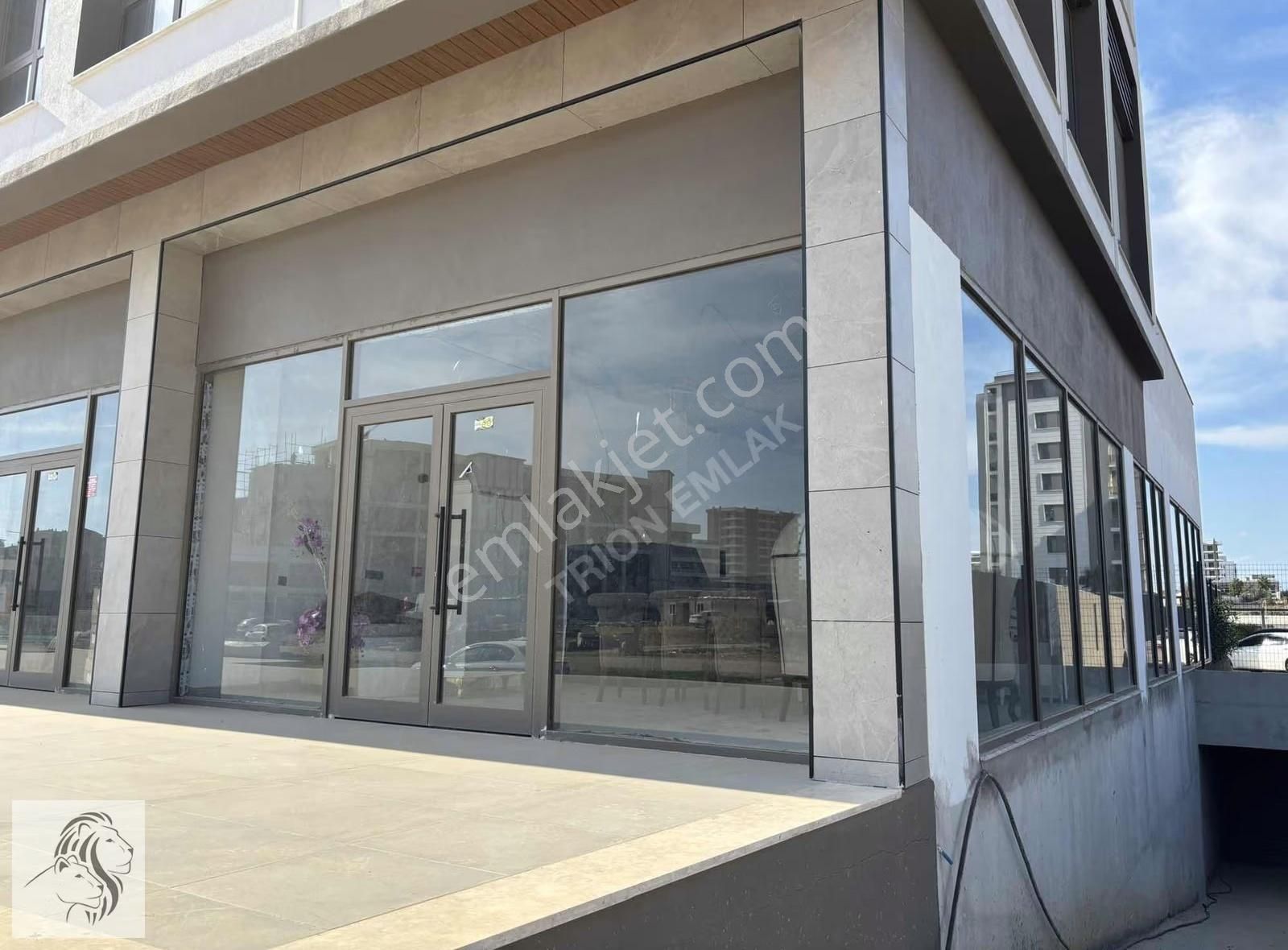 Trion Emlak - 40'lık Yolda Toplam 824m² Kiralık Depolu Dükkanlar - Görsel 22