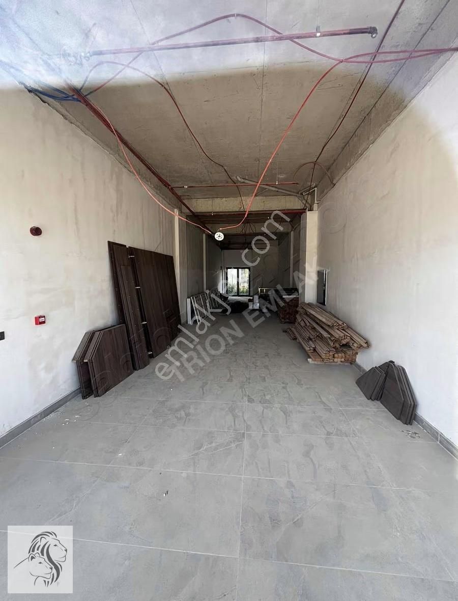 Trion Emlak - 40'lık Yolda Toplam 824m² Kiralık Depolu Dükkanlar - Görsel 26