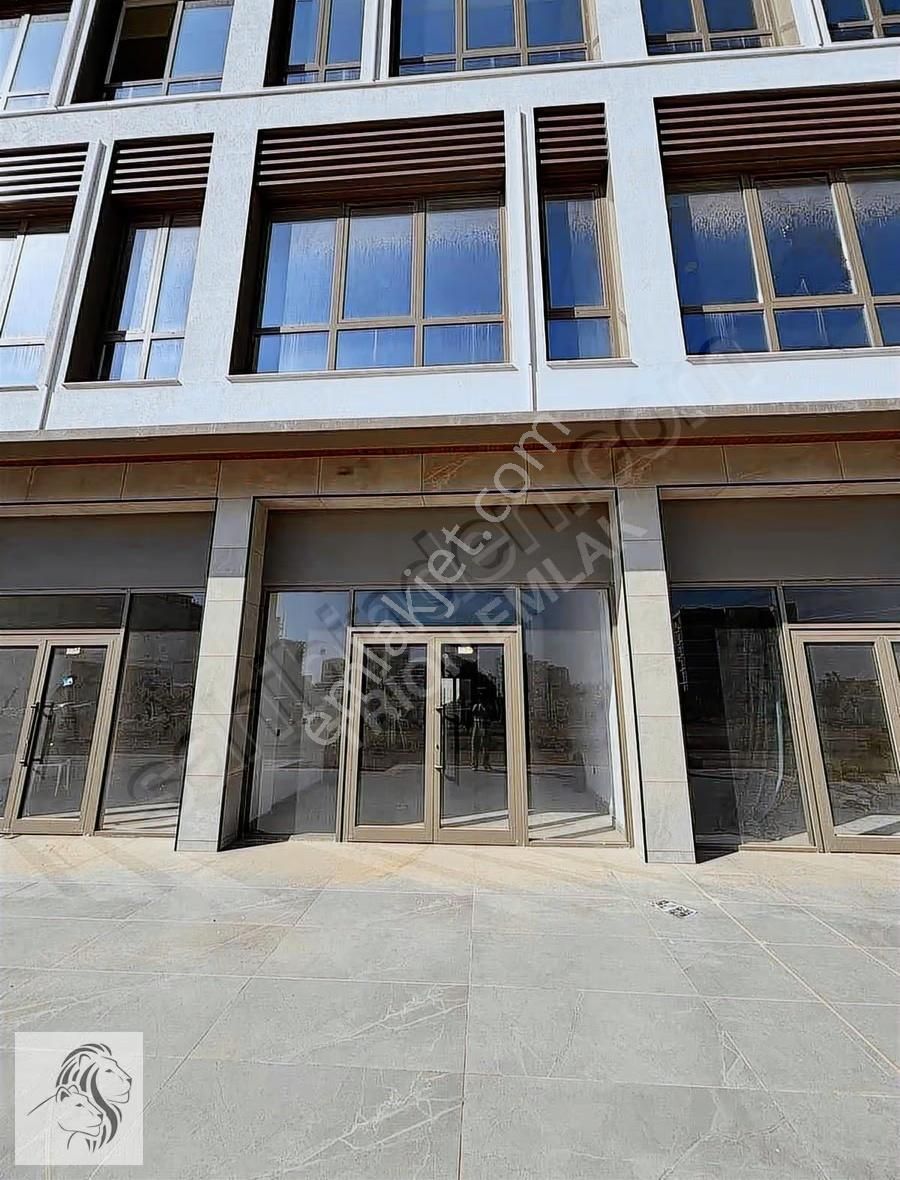Trion Emlak - 40'lık Yolda Toplam 824m² Kiralık Depolu Dükkanlar - Görsel 35
