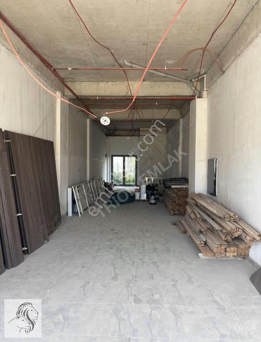 Trion Emlak - 40'lık Yolda Toplam 824m² Kiralık Depolu Dükkanlar - Görsel 11