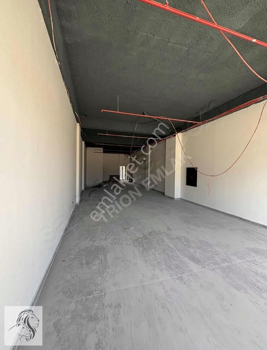 Trion Emlak - 40'lık Yolda Toplam 824m² Kiralık Depolu Dükkanlar - Görsel 29