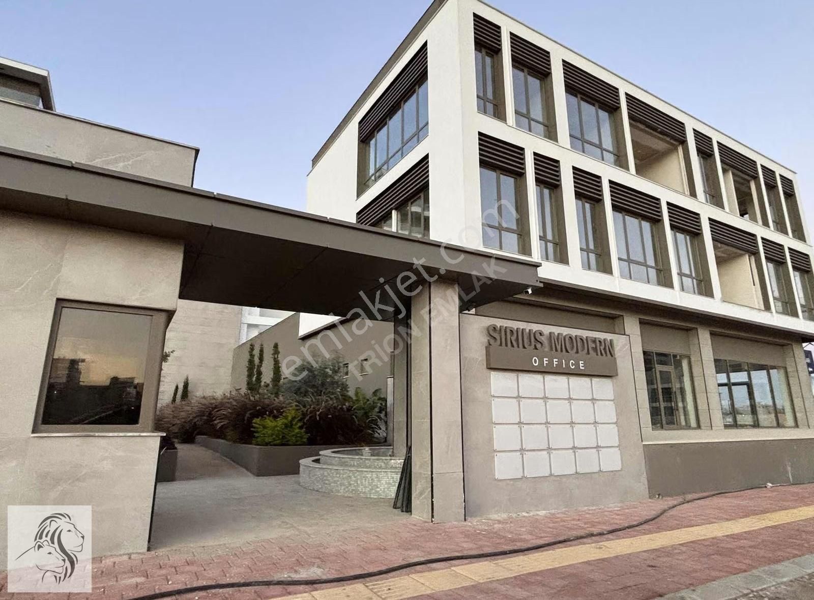 Trion Emlak - 40'lık Yolda Toplam 824m² Kiralık Depolu Dükkanlar - Görsel 33