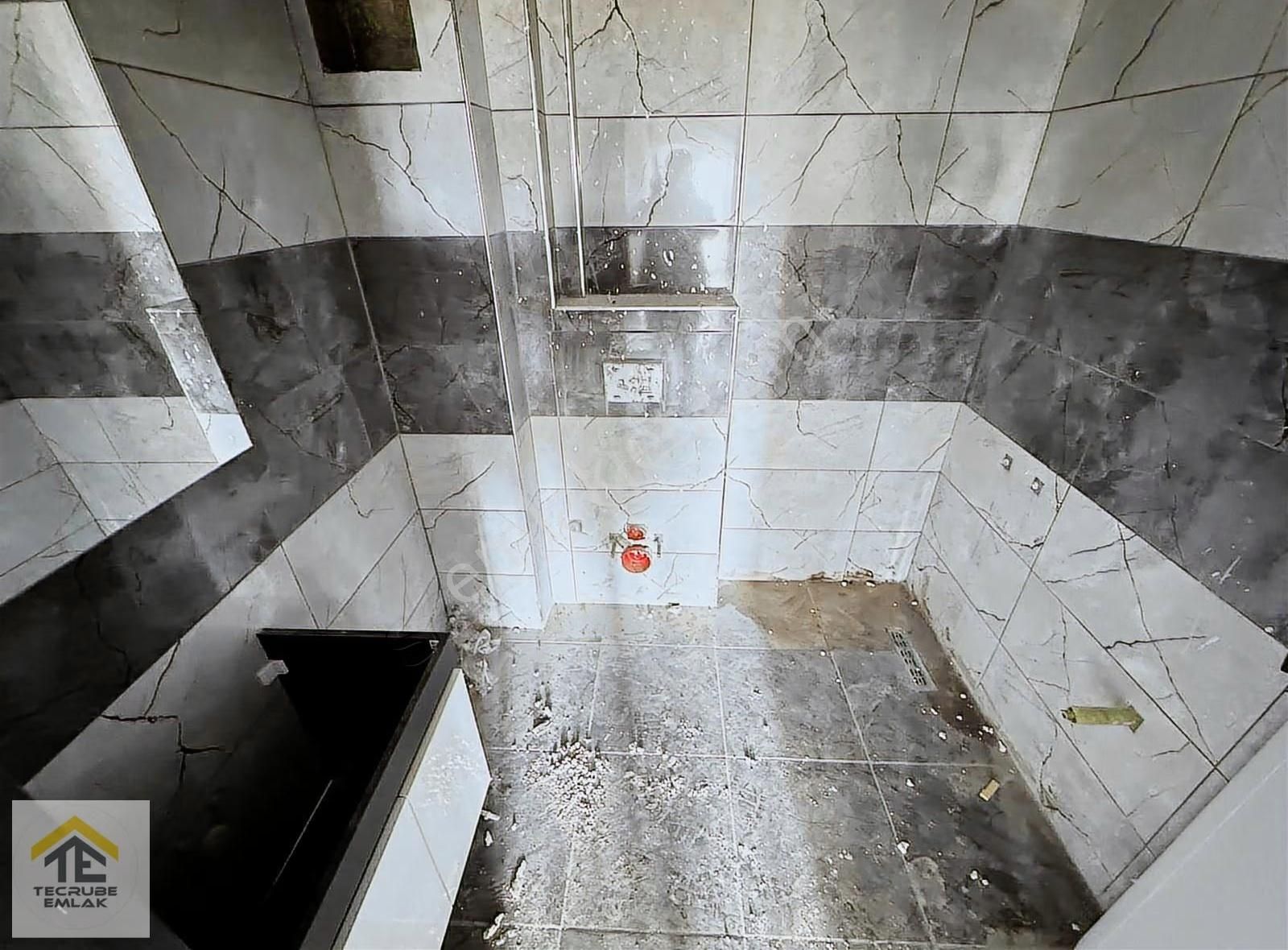 Hava Alanı Karşısı Tam Merkez Sıfır Bina 1+1 Lüks Ön Güney Doğu - Görsel 3