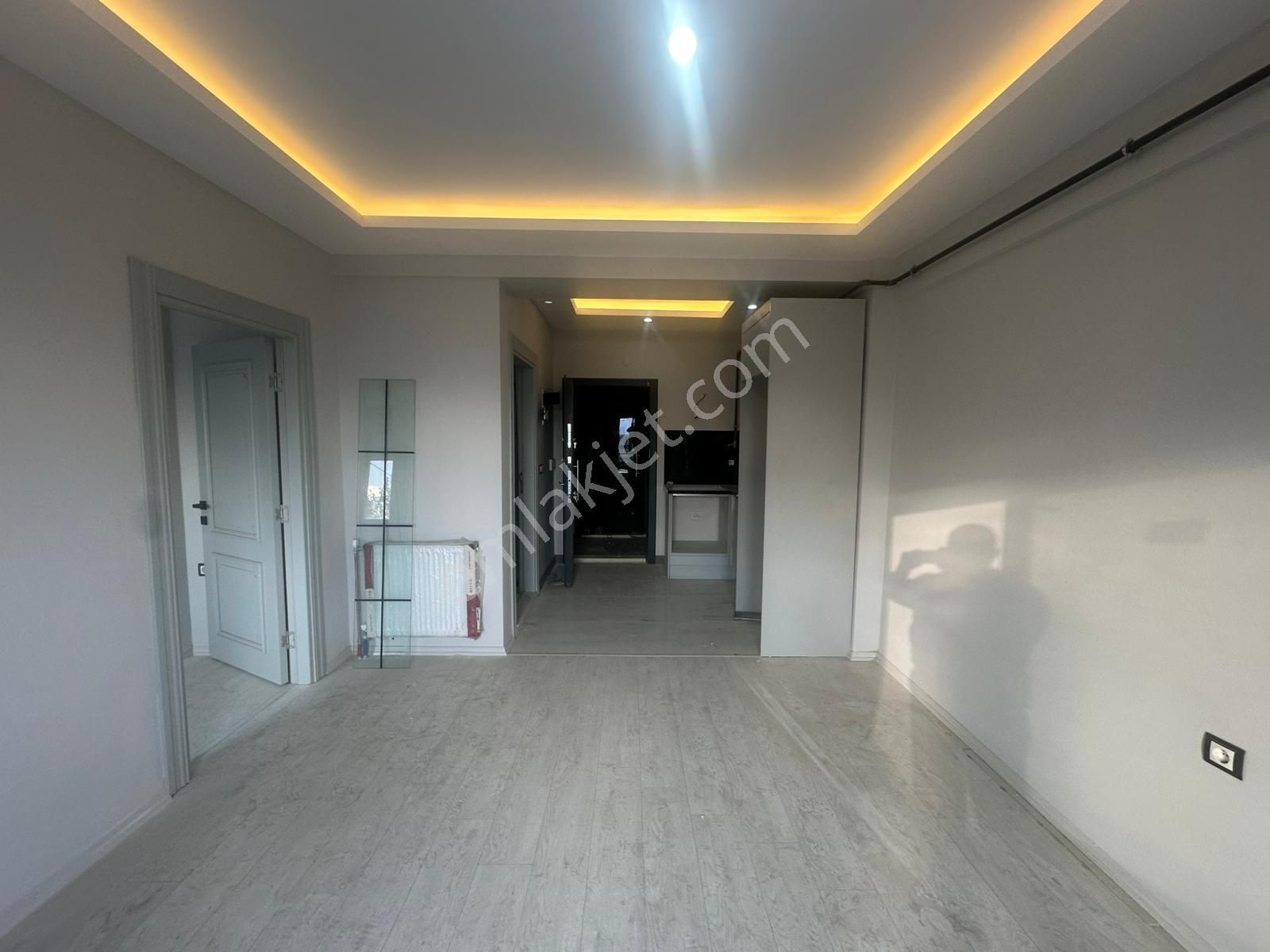 Bornova Da Arakat Sıfır 1+1 Satılık Daire