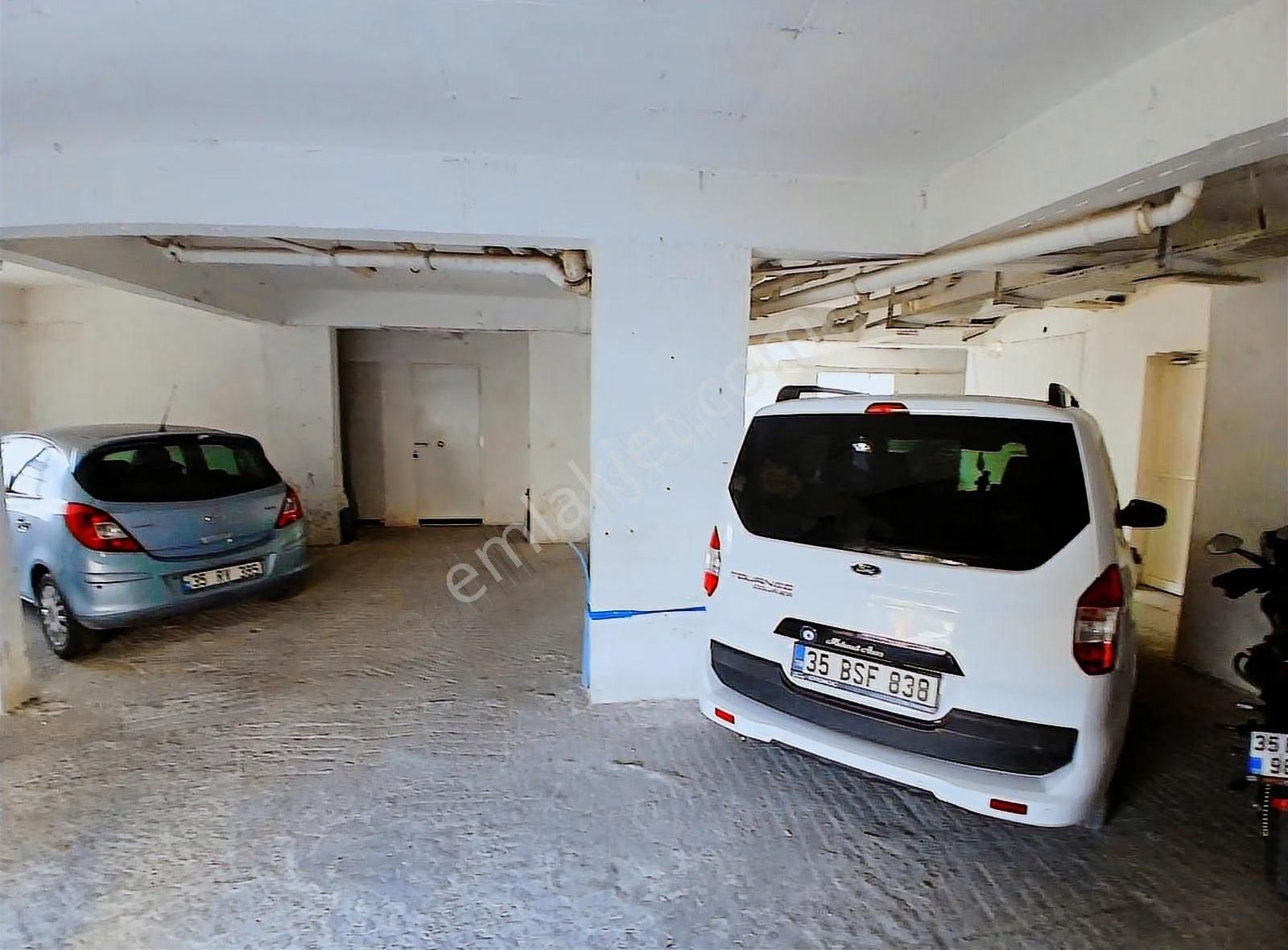 Satılık 139 M2 3+1 Pırıl Pırıl Ferah Geniş Güzel Bir Daire - Görsel 4