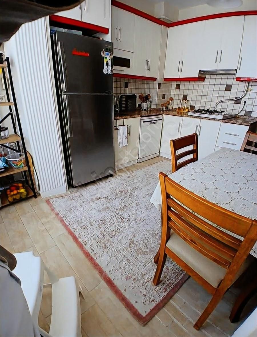 Satılık 139 M2 3+1 Pırıl Pırıl Ferah Geniş Güzel Bir Daire - Görsel 20