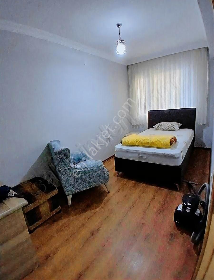 Satılık 100 M2 3+1 Ebeveyn Banyolu Asansörlü Güzel Bir Daire - Görsel 9