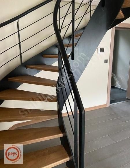 296m2 5+1 Vila Konsept Bahçe Dubleksi
