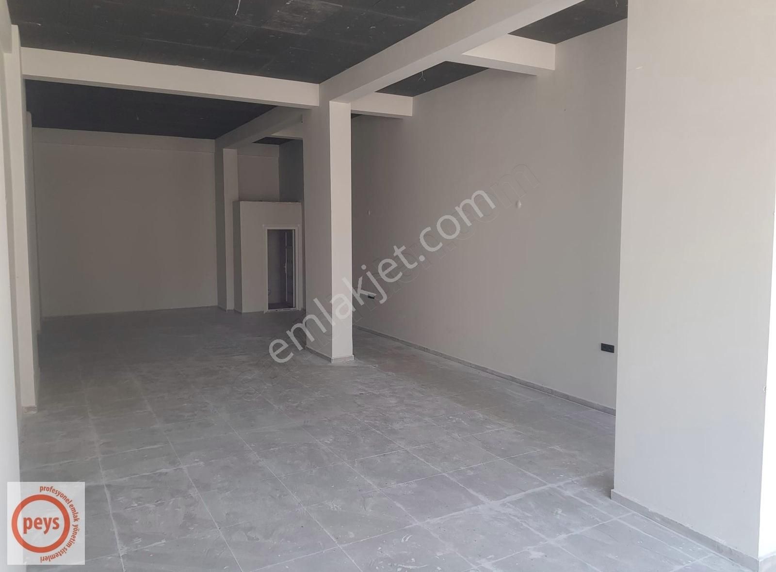 Millet Mahallesinde Sıfır Kiralık Köşe Dükkan