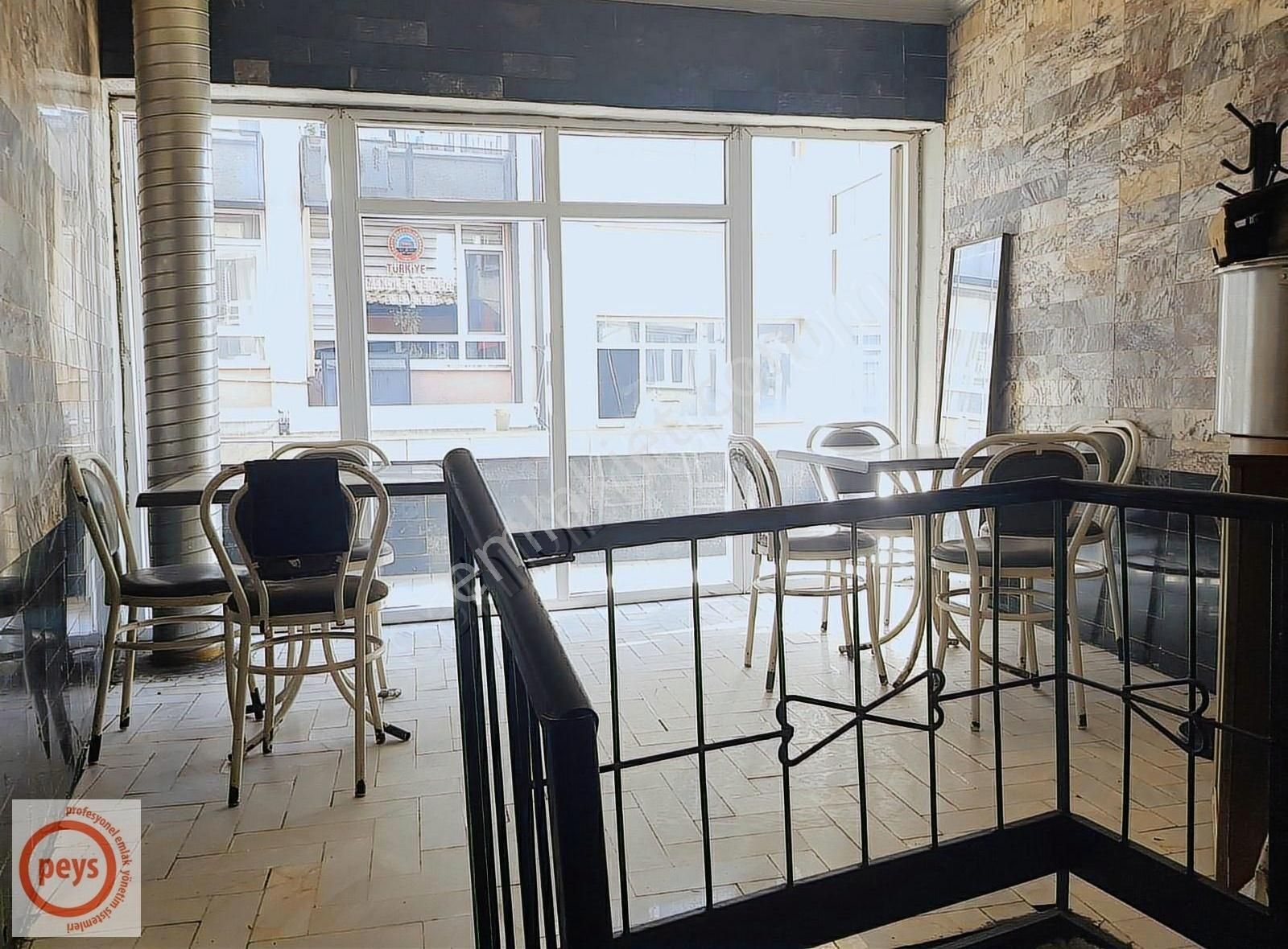 Tahtakale'de 2 Katlı Yüksek Cirolu Közde Piliç Restaurant - Görsel 4