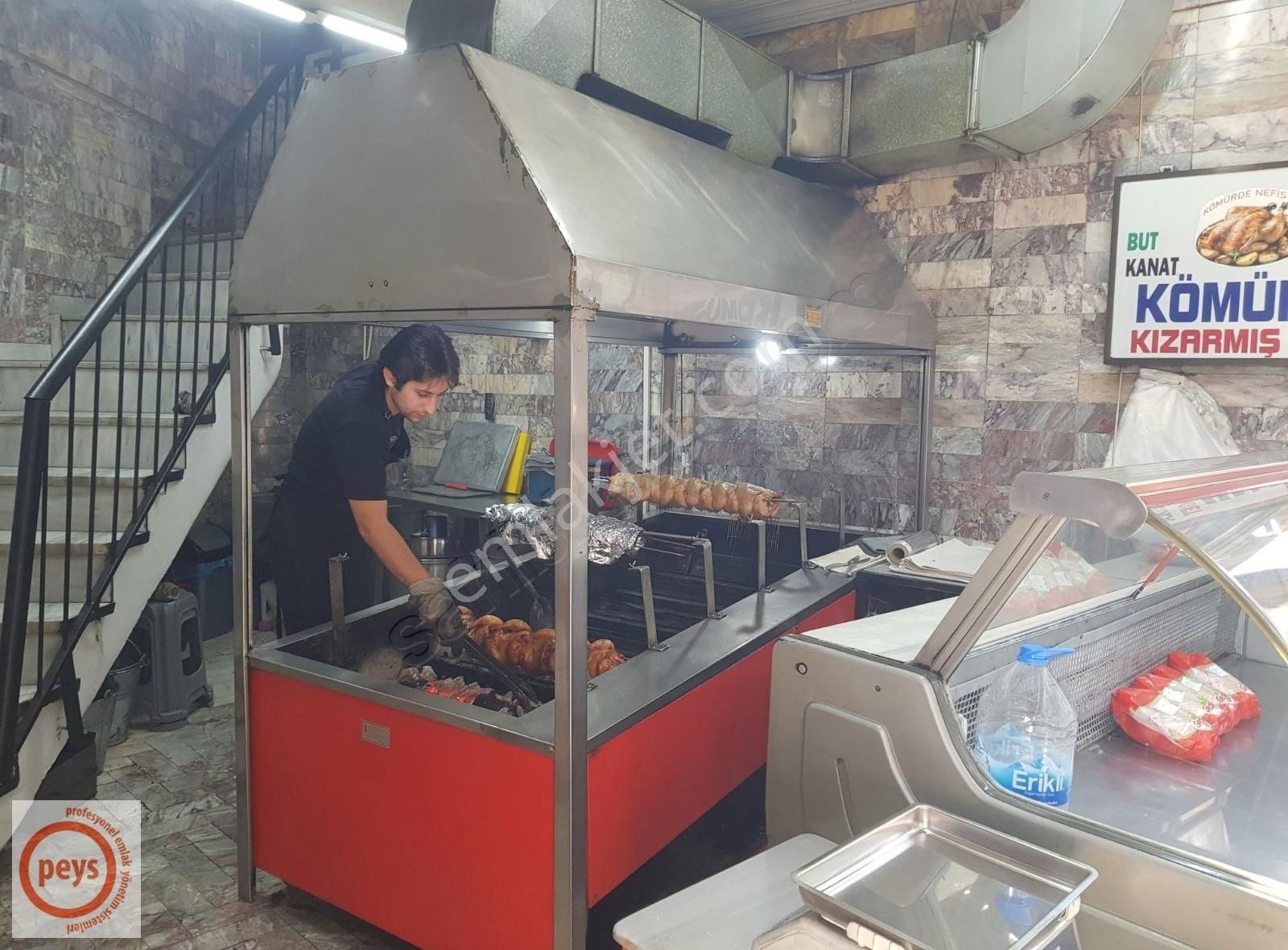 Tahtakale'de 2 Katlı Yüksek Cirolu Közde Piliç Restaurant - Görsel 12