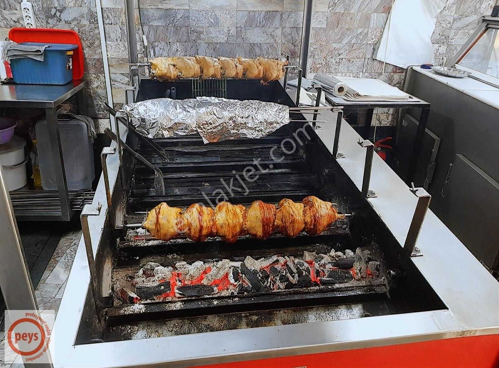 Tahtakale'de 2 Katlı Yüksek Cirolu Közde Piliç Restaurant - Görsel 14