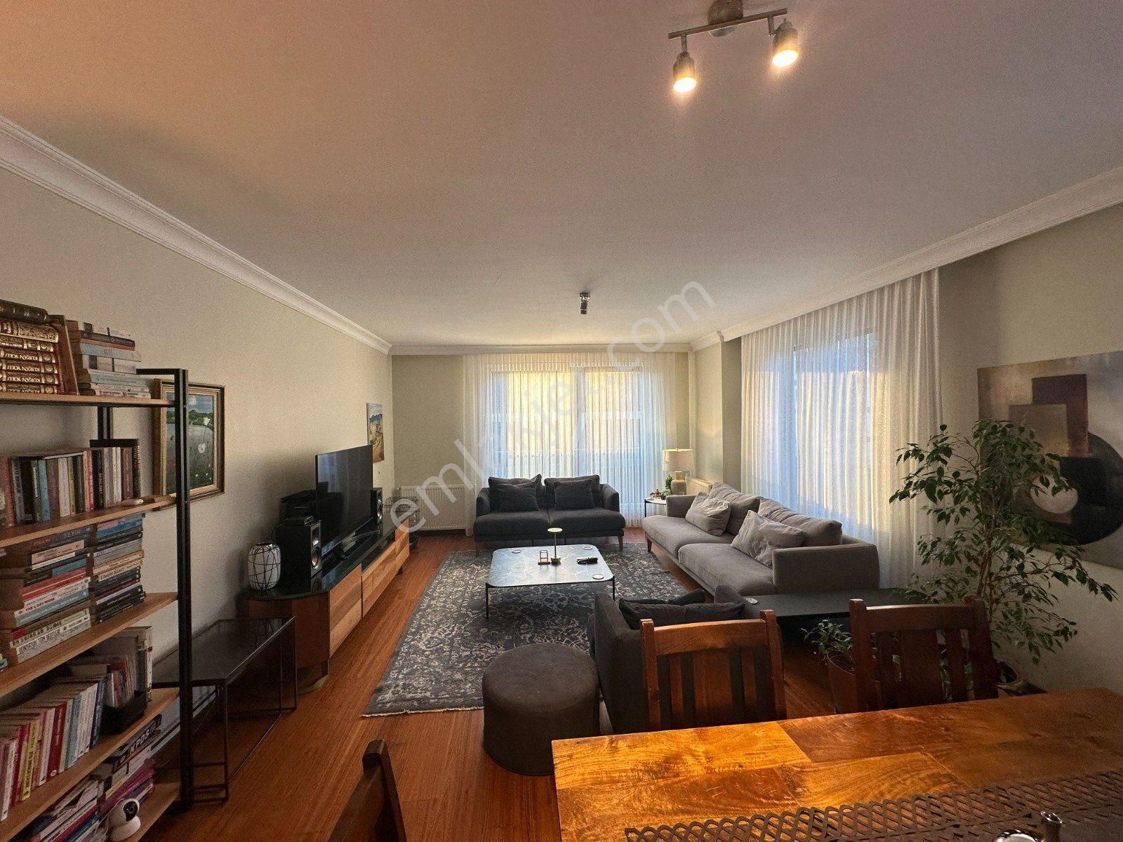 Suadiye'de Yeni Binada Geniş M2 Arayanlara Kaçırılmaz Fırsat - Görsel 6