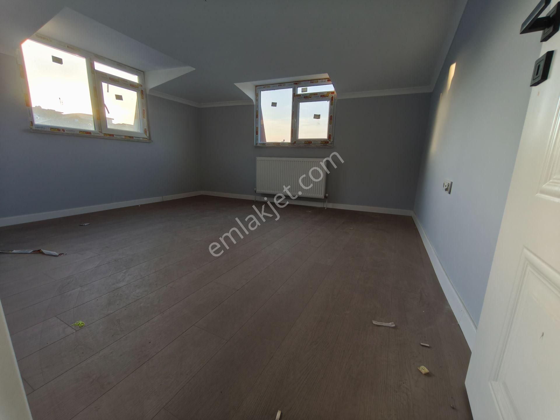 Sancaktepe Ortadağda Satılık 240 M.6+1 Üst Düblx Daire - Görsel 24