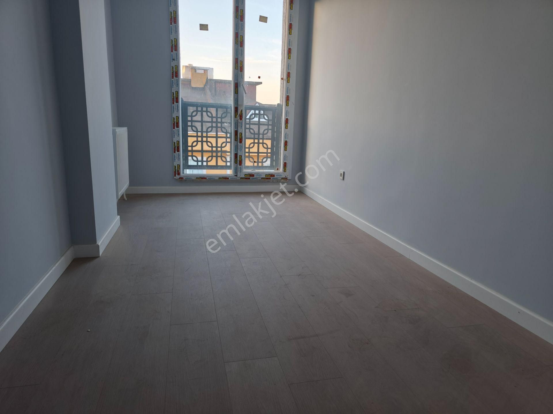 Sancaktepe Ortadağda Satılık 240 M.6+1 Üst Düblx Daire - Görsel 12