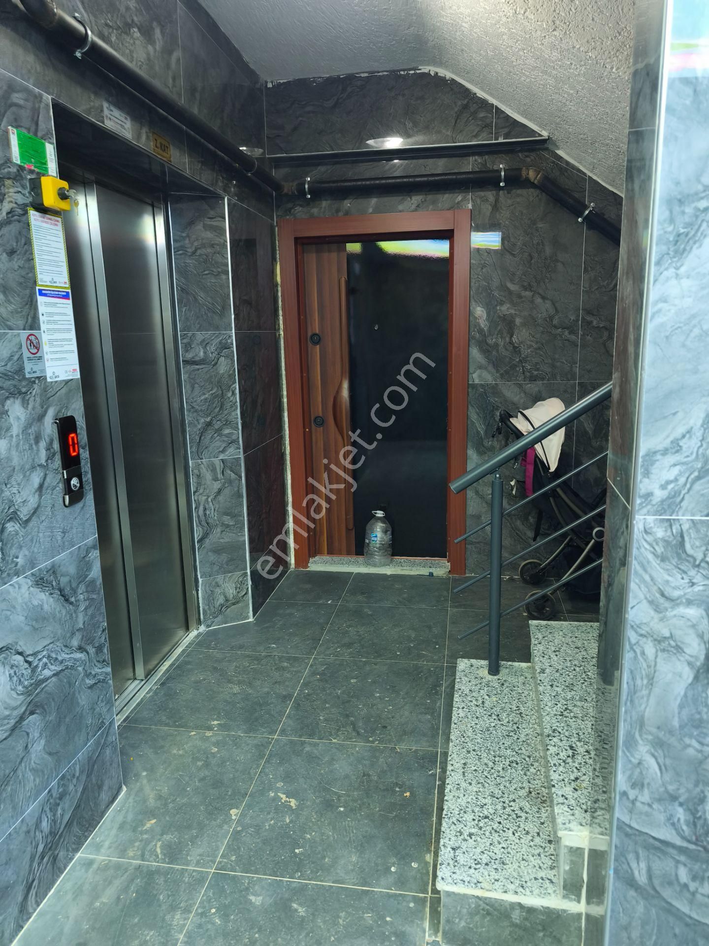 Sancaktepe Ortadağda Satılık 240 M.6+1 Üst Düblx Daire - Görsel 2