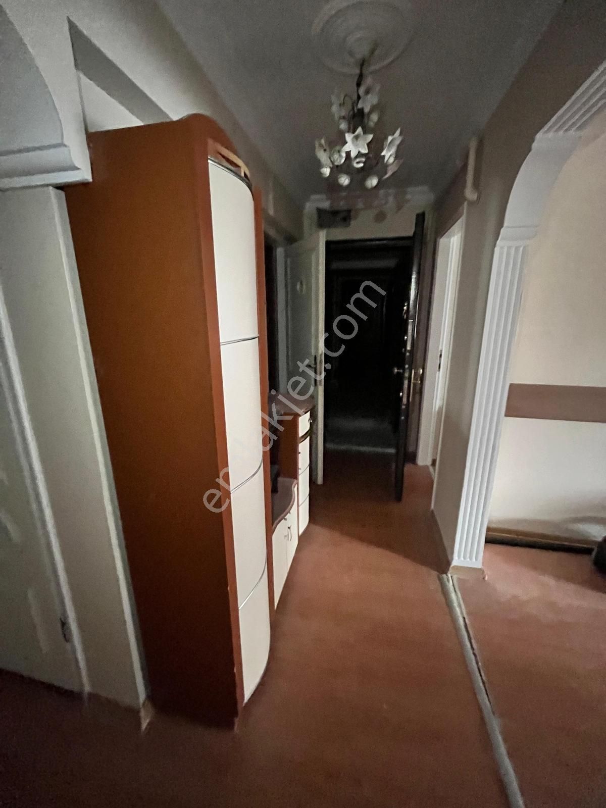 Yeşilyurt Merkezde Konumuyla Öne Çıkan 3+1 Arakat Daire - Görsel 5