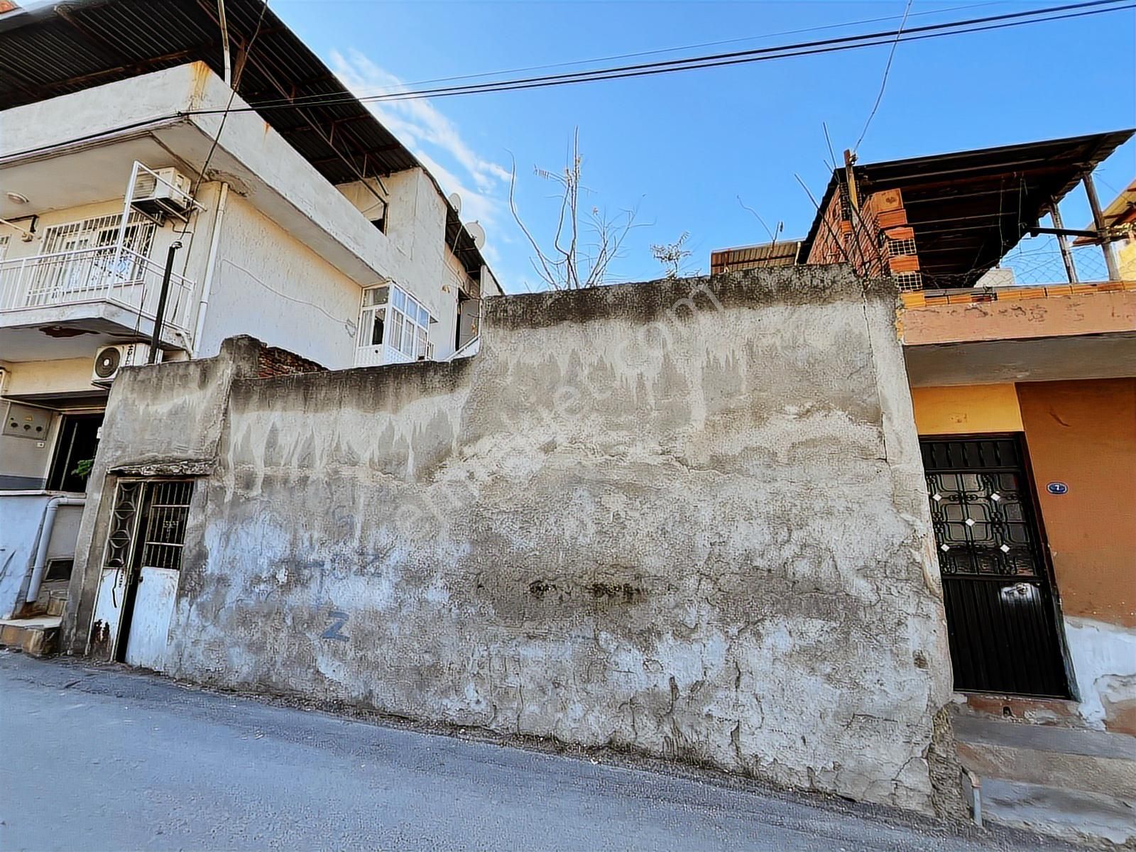 Şehir İçi Konforuyla Tadilatlık Avlulu Ev Fırsatı - Görsel 3