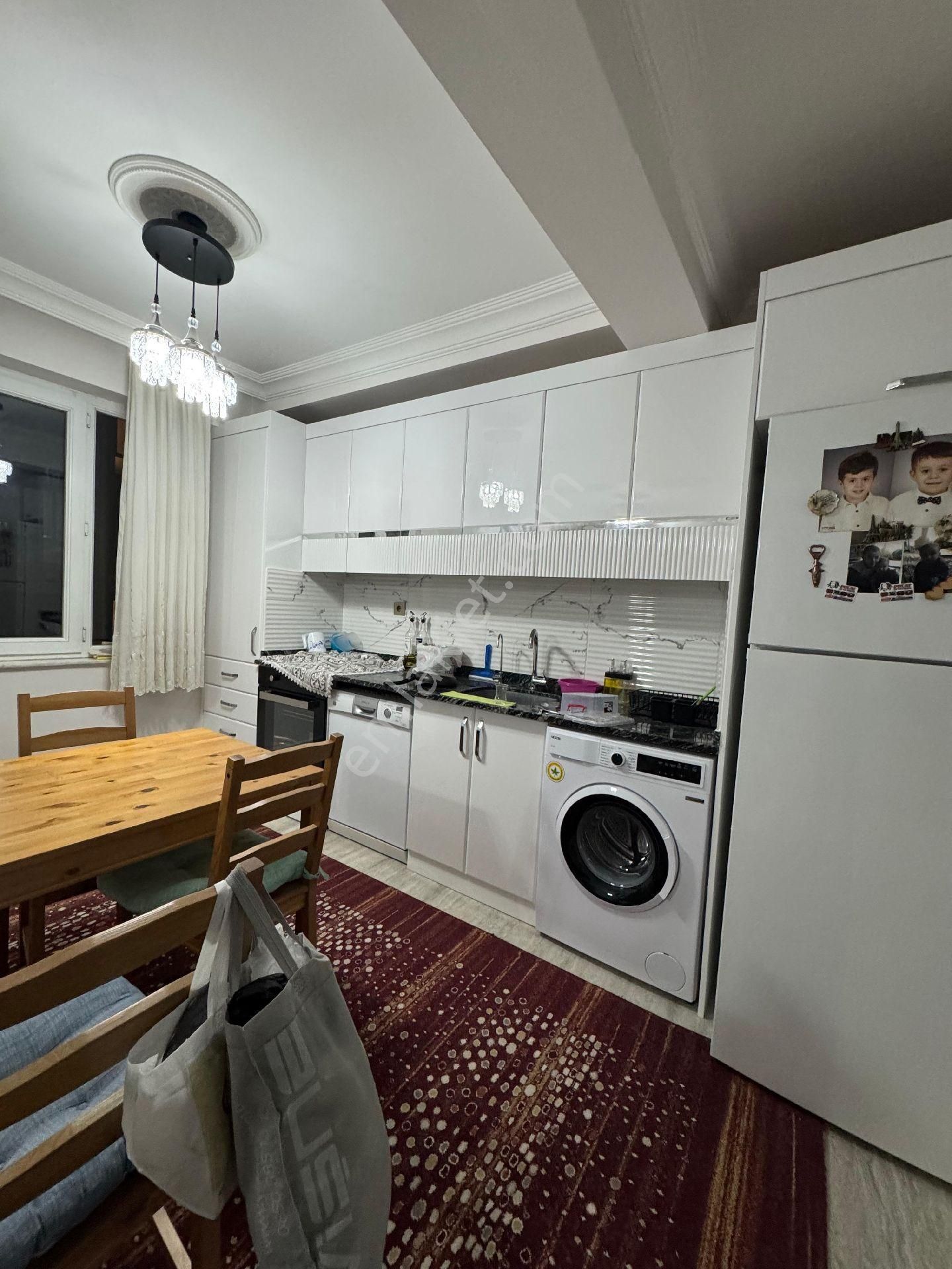 Kral Emlaktan Bülbül Zade Mahallesin De Satılık Garaj Tapulu Daire - Görsel 3