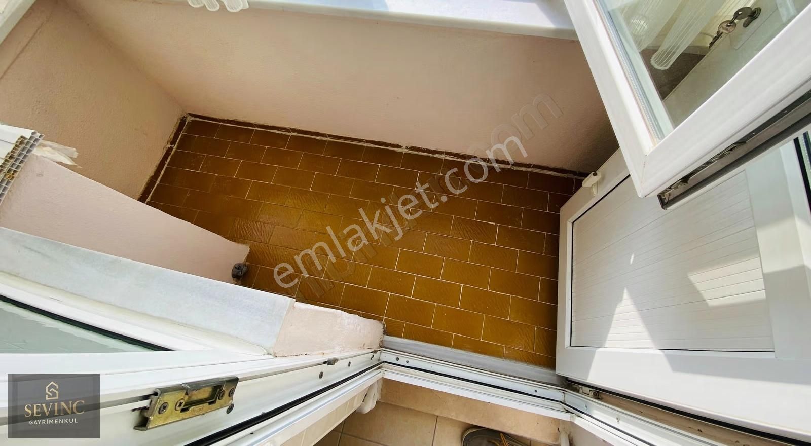 Sevinç'ten 3 Cephesi Açık Köşe Konumda Yatırımlık Daire - Görsel 2