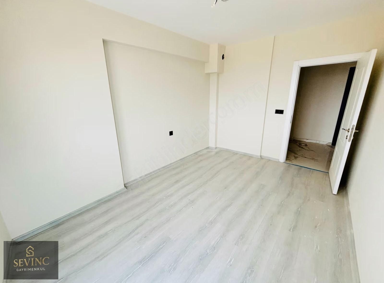 Sevinç'ten Yeni Mahallede Tamamen Cephesi Açık 1+1 Satılık Daire - Görsel 28
