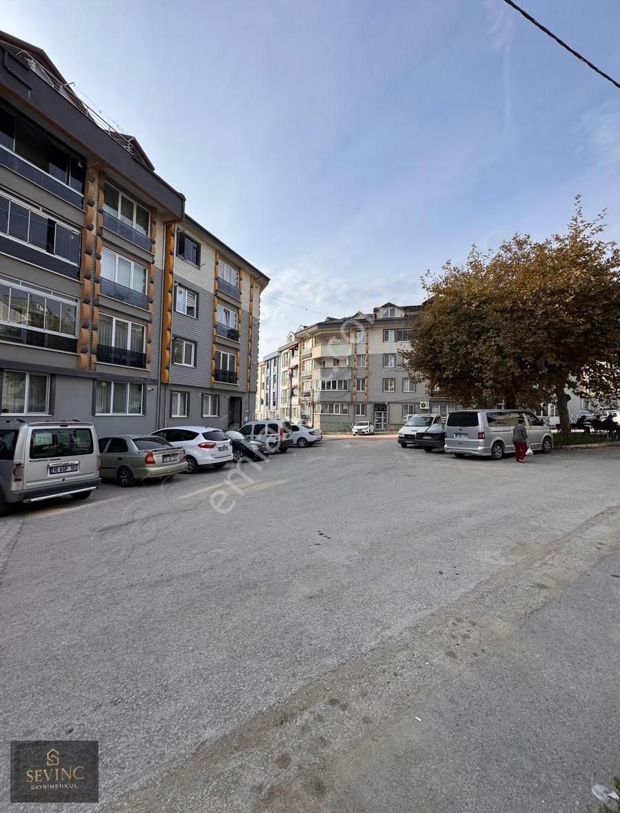 Sevinç'ten 7 Yaşında Lüks Dizayn 4+1 Satılık Daire - Görsel 14