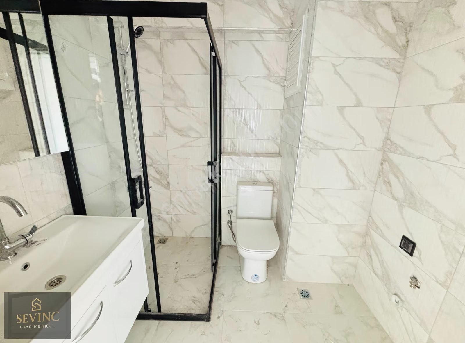 Sevinç'ten Hastane Ve Üniversite Karşısı Çift Balkonlu 2+0 Daire - Görsel 3