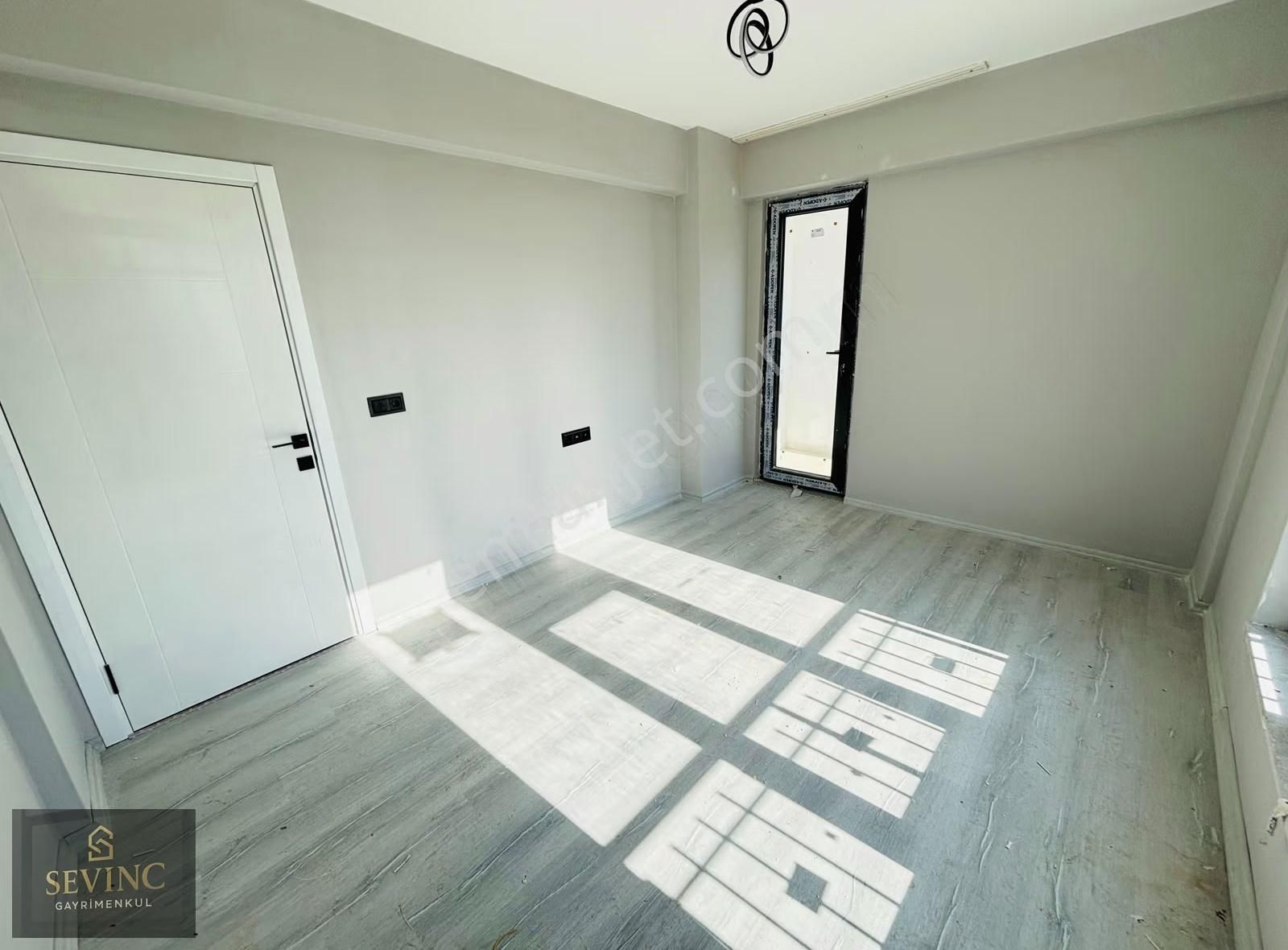 Sevinç'ten Hastane Ve Üniversite Karşısı Çift Balkonlu 2+0 Daire - Görsel 6