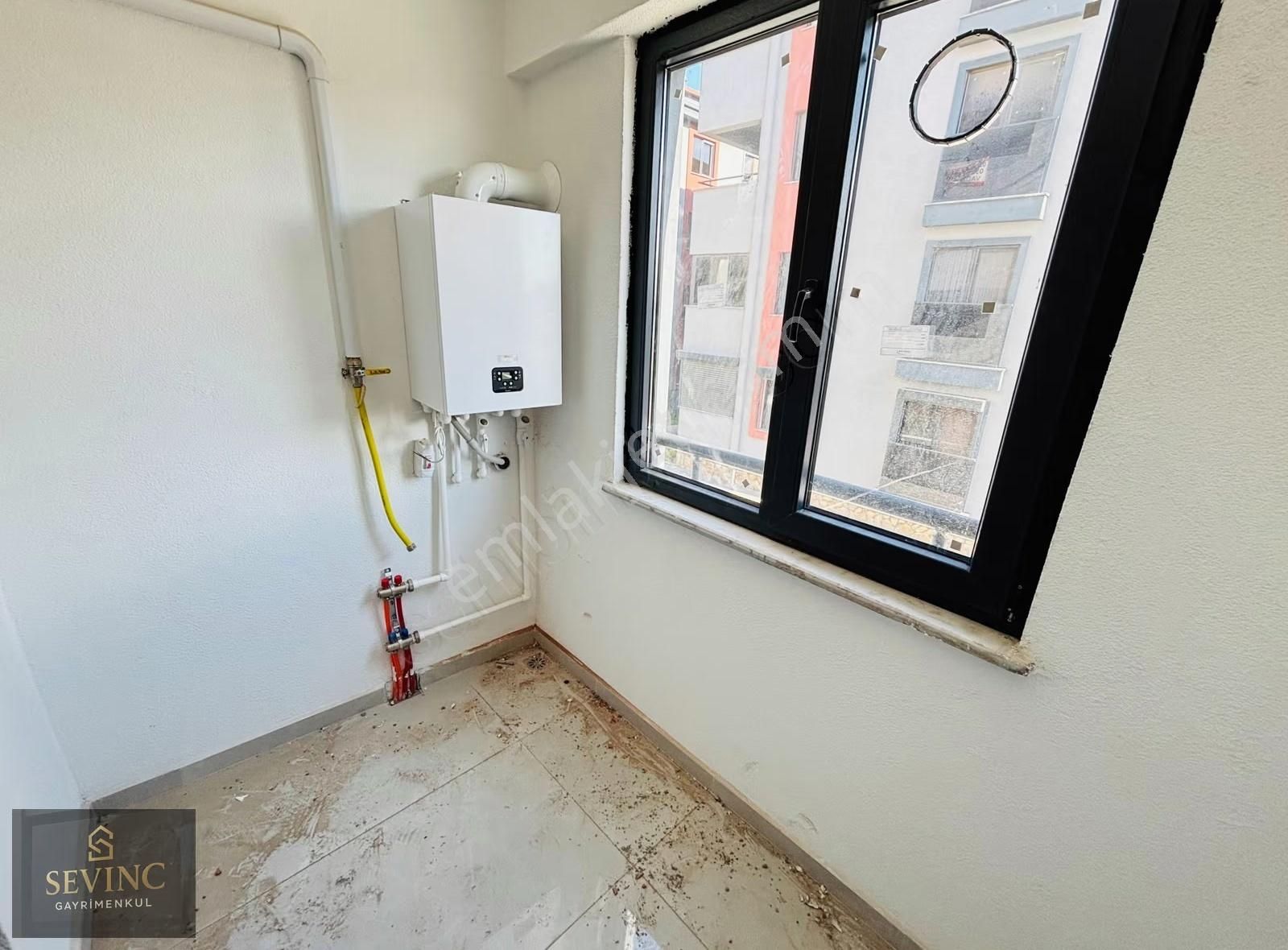 Sevinç'ten Hastane Ve Üniversite Karşısı Çift Balkonlu 2+0 Daire - Görsel 14