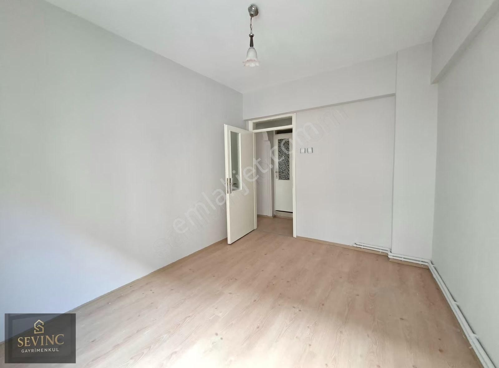 Sevinç'ten 17 Eylül Mahallesinde Fatih Ortaokulun'a Yakın 2+1 - Görsel 17