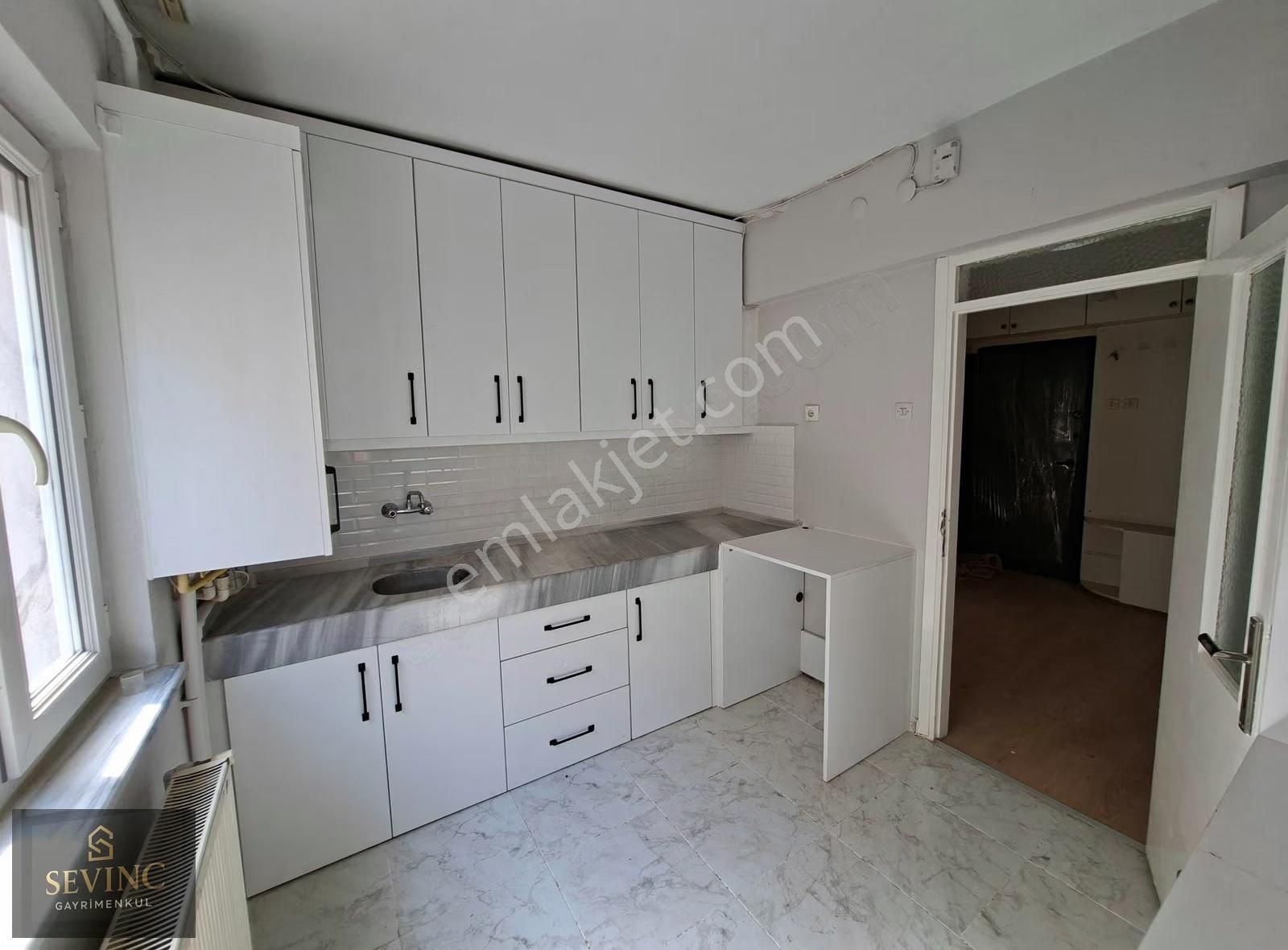 Sevinç'ten 17 Eylül Mahallesinde Fatih Ortaokulun'a Yakın 2+1 - Görsel 31