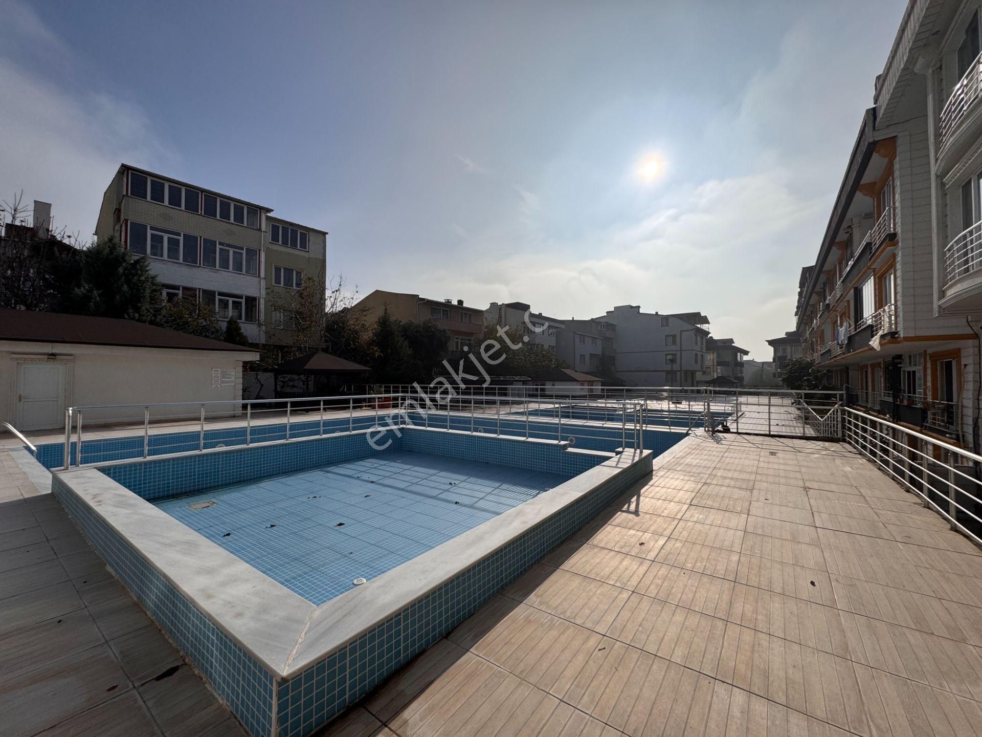 Sevinç'ten Havuzlu Bahçe Konaklarında 3+1 125m² Satılık Daire - Görsel 28
