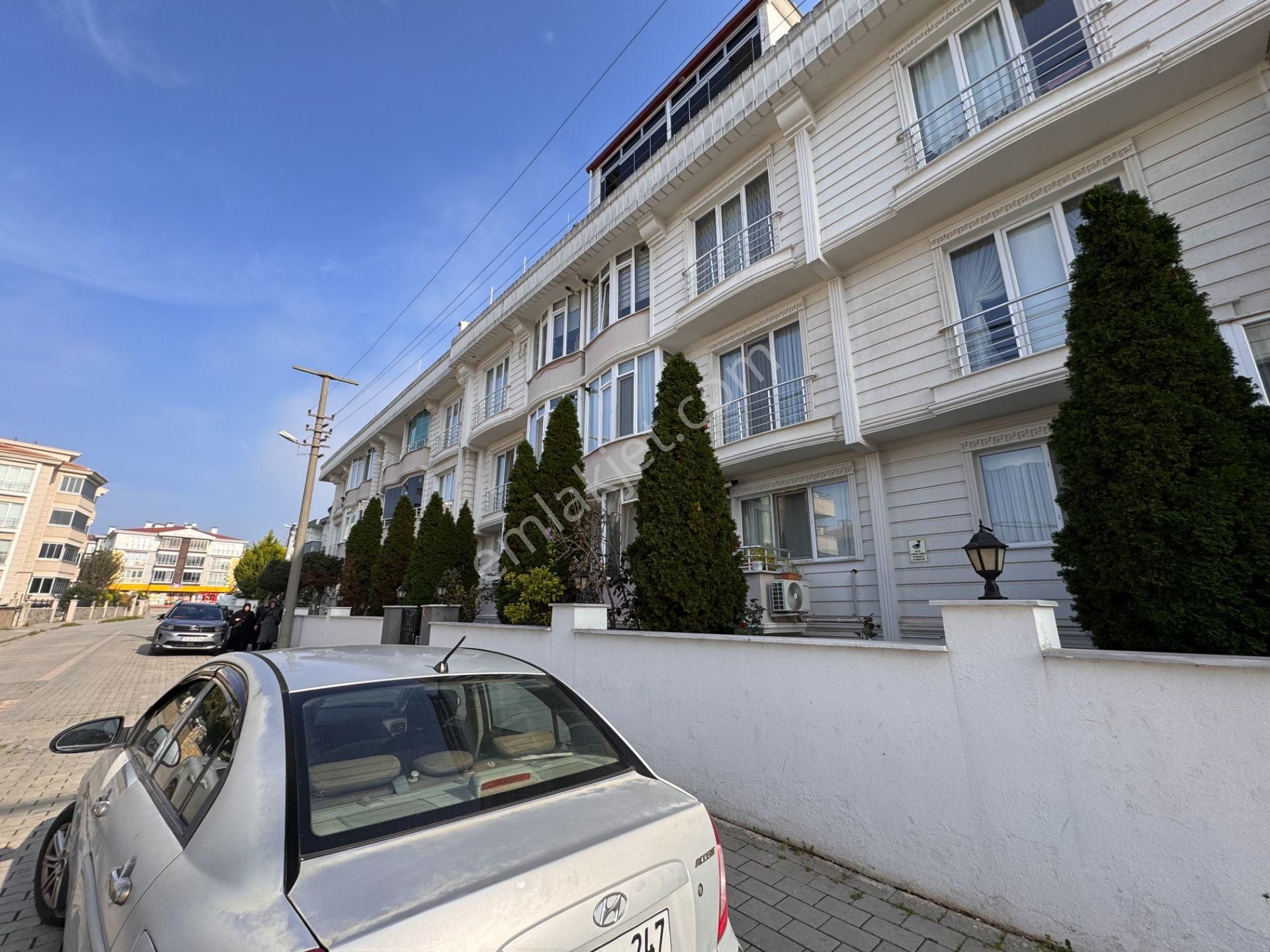 Sevinç'ten Havuzlu Bahçe Konaklarında 3+1 125m² Satılık Daire - Görsel 34