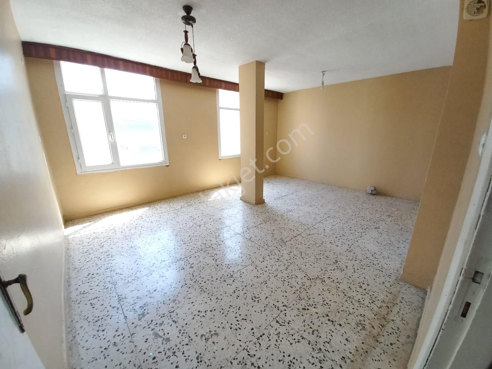 Kenan Evren Bulvarına 2.parselde Her Kat Tek Daire 4+1 Cazip - Görsel 9