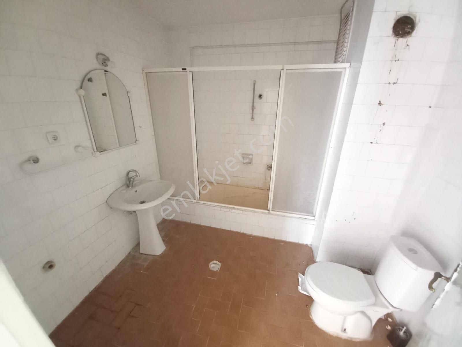 Kenan Evren Bulvarına 2.parselde Her Kat Tek Daire 4+1 Cazip - Görsel 3