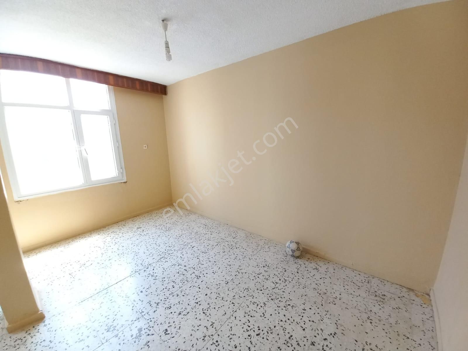 Kenan Evren Bulvarına 2.parselde Her Kat Tek Daire 4+1 Cazip - Görsel 2