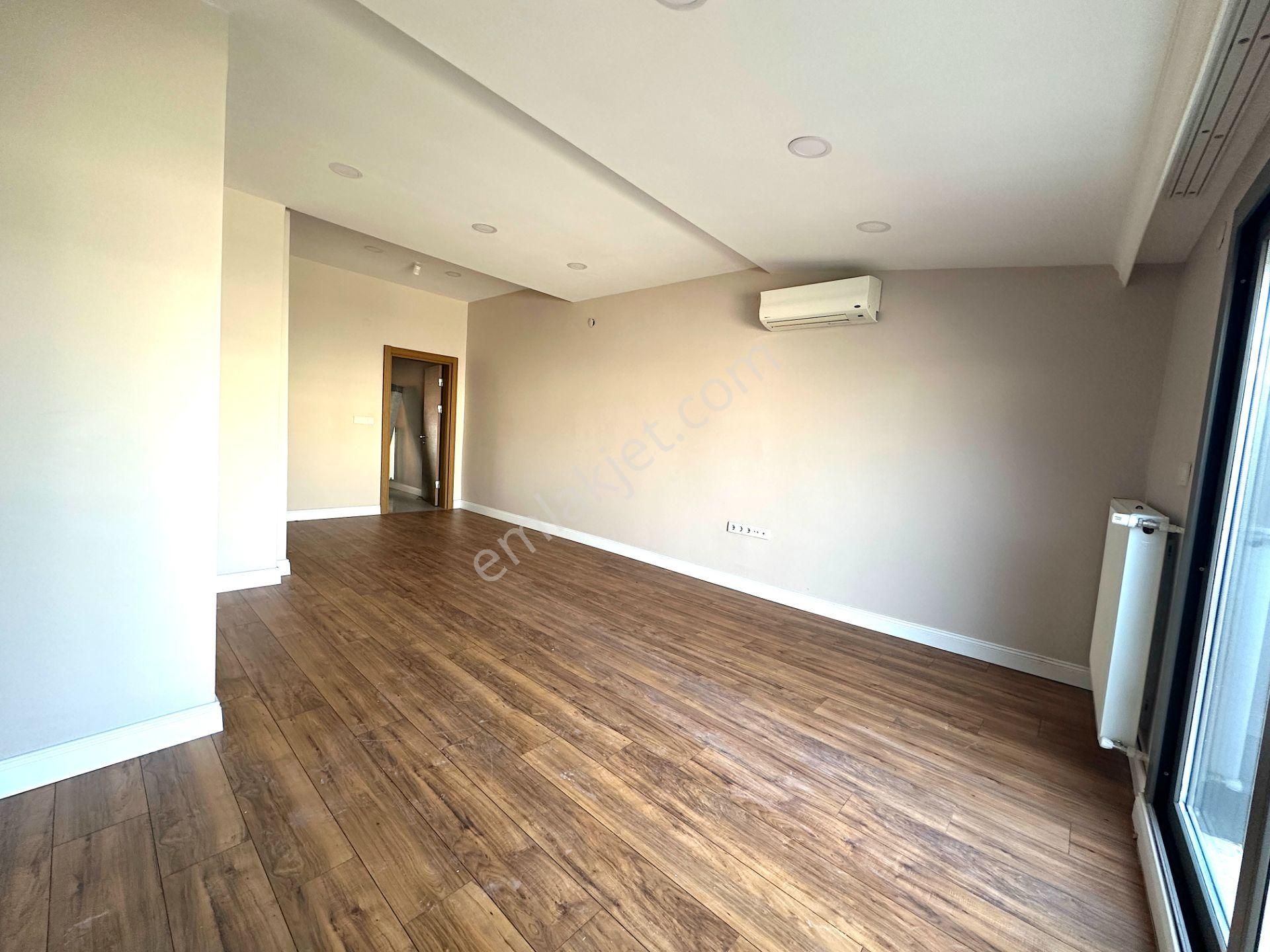 Bostanlı'da Teraslı Çok Geniş Satılık Lüks Dubleks Boş Daire - Görsel 21