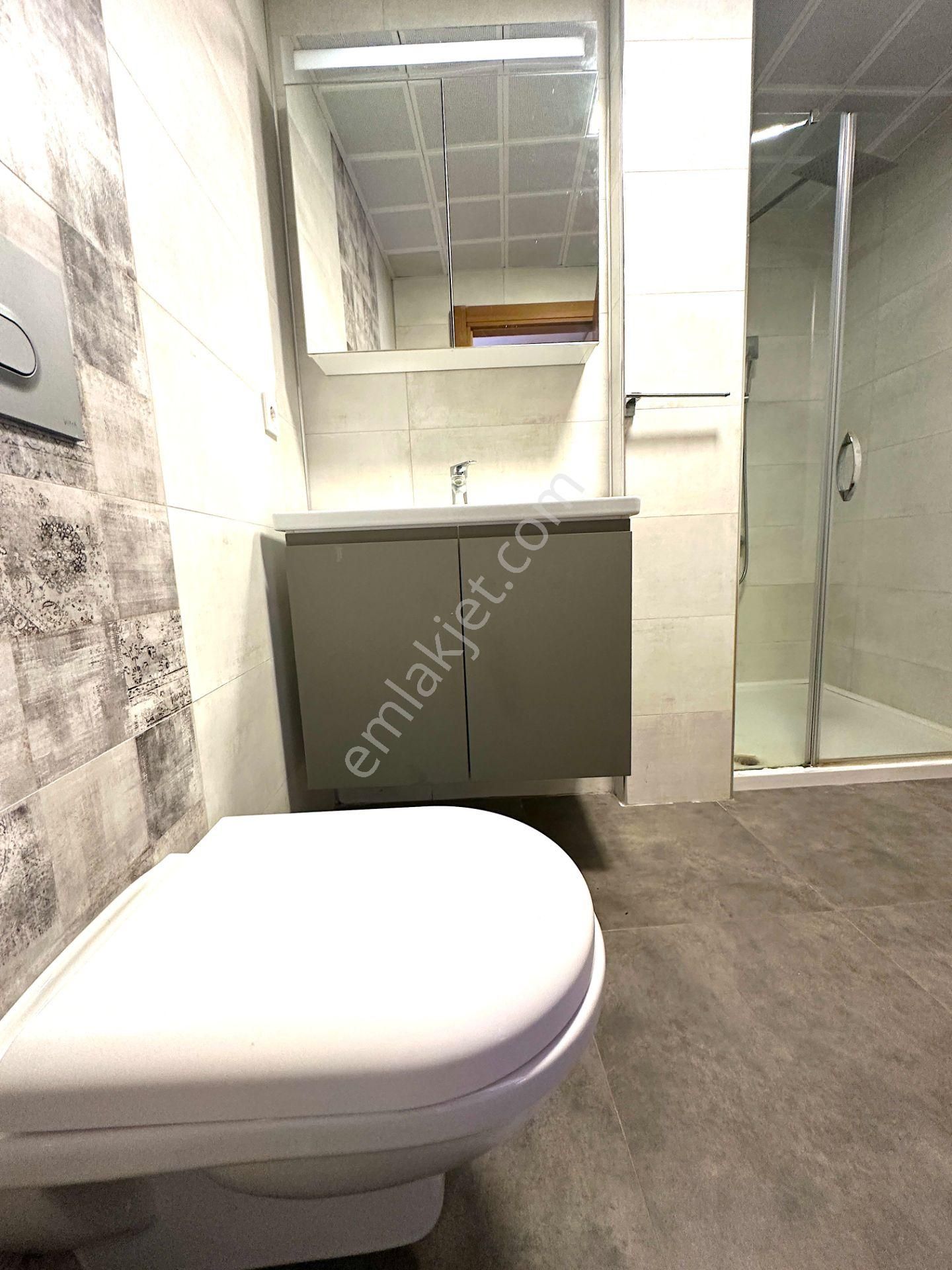 Bostanlı'da Teraslı Çok Geniş Satılık Lüks Dubleks Boş Daire - Görsel 30